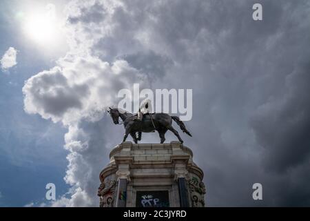 Richmond, Usa. Juni 2020. Das Robert E. Lee Denkmal ist am Samstag, 20. Juni 2020 in Richmond, Virginia, zu sehen. In den letzten drei Wochen des Protests über Polizeibrutalität und rassistische Ungerechtigkeit wurde die Statue verstärkt untersucht. Foto von Ken Cedeno/UPI Kredit: UPI/Alamy Live Nachrichten Stockfoto