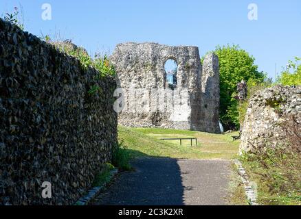 Reading, Berkshire, Großbritannien. April 2015. Die Abbey Ruins in Reading Town Centre, Reading, Berkshire. Quelle: Maureen McLean/Alamy Stockfoto