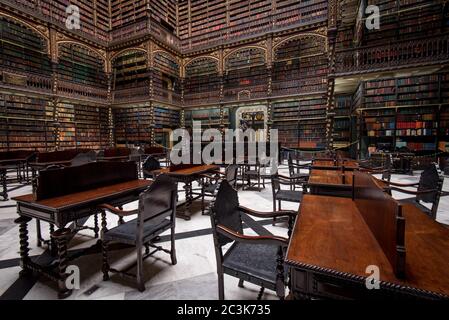 Lesesaal des Königlichen Portugiesischen Kabinetts von Reading. Es hat die größte und wertvollste Literatur des Portugiesischen außerhalb Portugals. Stockfoto