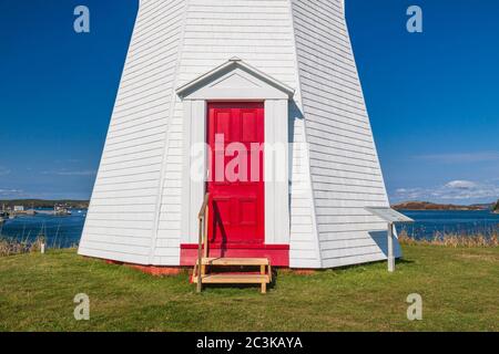 Mulholland Point Leuchtturm auf Campobello Island, New Brunswick, Kanada, direkt gegenüber der Grenze von Lubec, Maine. Es wurde 1885 erbaut. Stockfoto