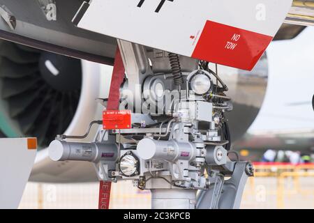 Singapur - 16. Februar 2016: Detail des Nasenfahrzeugs eines Airbus A380 auf der Singapore Airshow im Changi Exhibition Centre in Singapur. Stockfoto