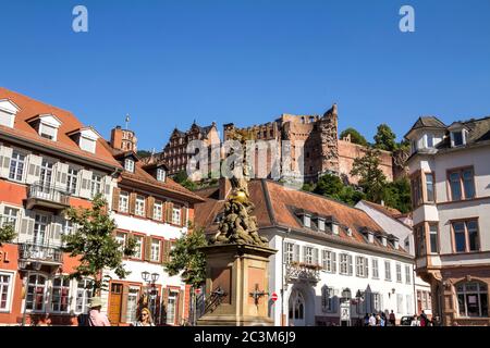 Deutschland Altstadt - Heidelberg ist eine alte Universitätsstadt und liegt am Neckar im Südwesten Deutschlands. Heidelberg liegt im Rheintal Stockfoto