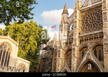 Westminster Abbey (die Stiftskirche von St. Peter in Westminster) - gotische Kirche in der City of Westminster, London. Westminster ist traditioneller Ort Stockfoto