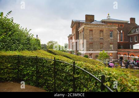 LONDON, Großbritannien - 18. August 2017: Kensington Palace in London. Stockfoto