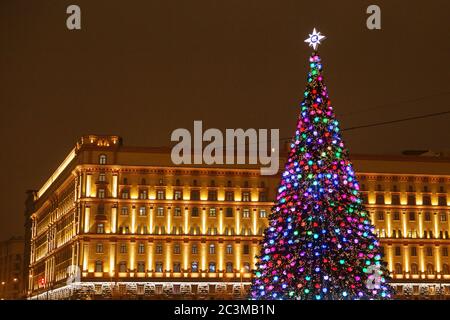 MOSKAU, RUSSLAND - 31. DEZEMBER 2016: Das Gebäude des FSB von Russland. Lubyanka-Platz. Moskau, Russland Stockfoto