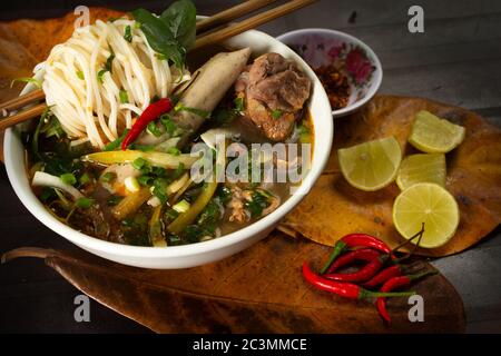 Vietnamesische Rindfleischsuppe Pho Bo Stockfoto