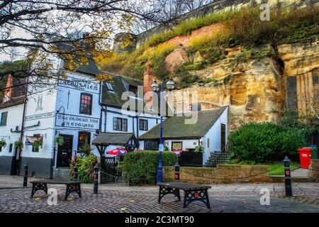 Ye Olde Reise nach Jerusalem Inn in Nottingham, England, Großbritannien. Das älteste Pub in England, neben dem Castle Rock Stockfoto