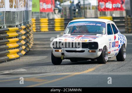 BANG SAEN - NOVEMBER 13: Klassischer britischer Ford Escort Mark I Teilnahme am Oldtimer-Rennen während des Bang Saen Speed Festival 2010 am 13. November, Stockfoto