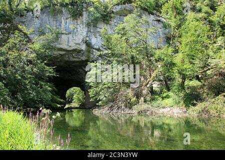 Große Naturbrücke (Veliki naravni most), Rakov Škocjan, Slowenien Stockfoto