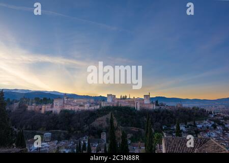 Blick von Granada, Spanien. Alhambra Königspalast. Stockfoto