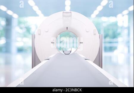 CT-Scanner mit mehreren Detektoren (Computertomographie) auf unscharfem Hintergrund im Krankenhauszimmer. Stockfoto