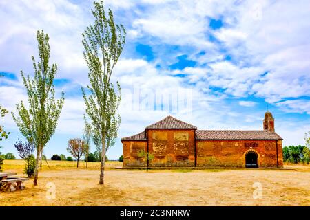 Ermita de la Virgen de Perales, Bercianos del Real Camino, Castilla y León, Spagna Stockfoto