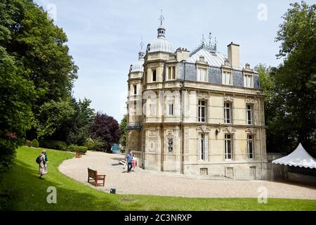 Le Port-Marly, Frankreich - 24. Juni 2018: Das Chateau de Monte-Cristo (Architekt Hippolyte Durand) ist ein Hausmuseum des Schriftstellers Alexandre Dumas Stockfoto