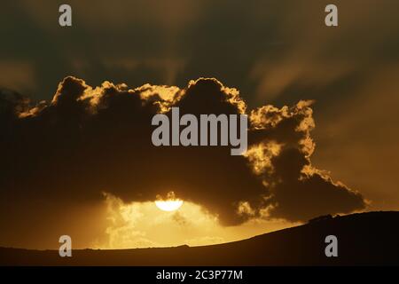 Sonnenuntergang über Bottelary Hills mit Jacobs Leitern Stockfoto