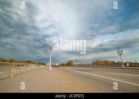 Breite Straße über Wilkes-Barre Market Street Bridge, Pennsylvania, USA Stockfoto