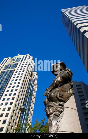 Skulptur von r.j. Kaskey, Ecke Tryon Handel Straßen, Charlotte, North Carolina, USA Stockfoto