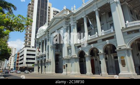 Guayaquil, Guayas / Ecuador - 4. September 2016: Außenansicht des alten Gebäudes der Gemeinde Guayaquil Stockfoto