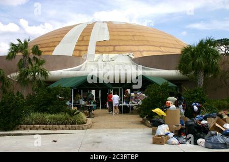 BILOXI, VEREINIGTE STAATEN - Sep 05, 2005: Notunterkunft für Hurrikan Katrina Opfer der New Life Family Church. Stockfoto