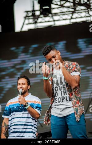 Kolumbianische Hip Hop Band, Zalama Crew perfrom auf dem jährlichen Tattoo Music Fest in Bogota, Kolumbien. Das Tattoo Music Fest ist ein Event, das Popula sammelt Stockfoto
