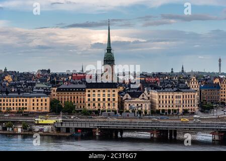 Stockholm, Schweden - 8. August 2019: Panoramablick auf Gamla Stan in Stockholm. Stockfoto