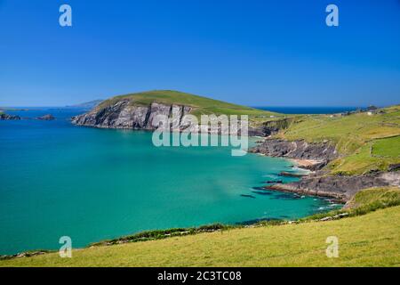 Irland, County Kerry, Dingle Peninsula, Coumeenole Beach und Dunmore Head. Stockfoto