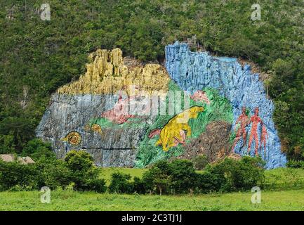 Cuba Vinales - Mural de la Prehistoria Gemälde von Leovigildo Gonzalez Stockfoto