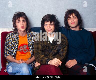 Britpop Rockgruppe Supergrass backstage im Astoria Theater, London 1988 Stockfoto