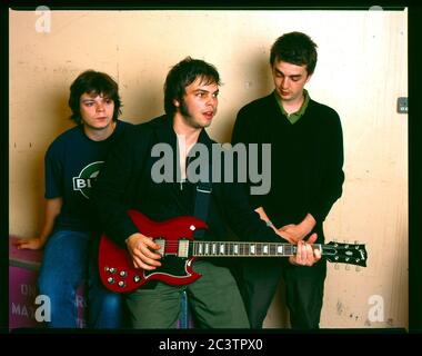 Britpop Rockgruppe Supergrass backstage im Astoria Theater, London 1988 Stockfoto