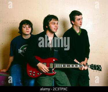 Britpop Rockgruppe Supergrass backstage im Astoria Theater, London 1988 Stockfoto