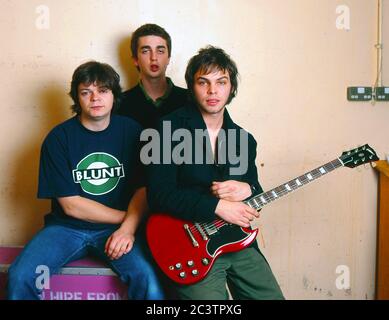 Britpop Rockgruppe Supergrass backstage im Astoria Theater, London 1988 Stockfoto