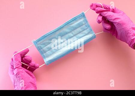 Coronavirus Corona Virus Prävention Gesichtsmaske, Hand Desinfektionsmittel Gel für die Handhygiene zu verbreiten. Stockfoto