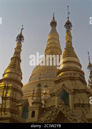 dh Shwedagon Pagodentempel YANGON MYANMAR Burmesische buddhistische Tempel Great Dagon Zedi Daw goldener Stupa Blattgold Stockfoto