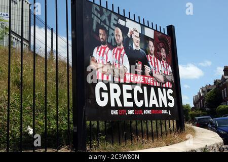 Exeter, Großbritannien. Juni 2020. Außerhalb von Exeter vor dem EFL Sky Bet League 2 Play-offs Halbfinalspiel zwischen Exeter City und Colchester United am 22. Juni 2020 im St James' Park, Exeter, England. Foto von Dave Peters. Nur für redaktionelle Zwecke, Lizenz für kommerzielle Nutzung erforderlich. Keine Verwendung in Wetten, Spielen oder Publikationen einzelner Vereine/Vereine/Spieler. Kredit: UK Sports Pics Ltd/Alamy Live Nachrichten Stockfoto