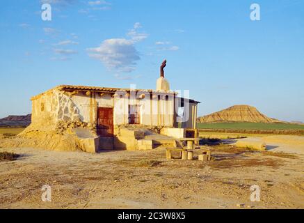 Traditionelle Hütte. Naturschutzgebiet Las Bardenas Reales, Navarra, Spanien. Stockfoto