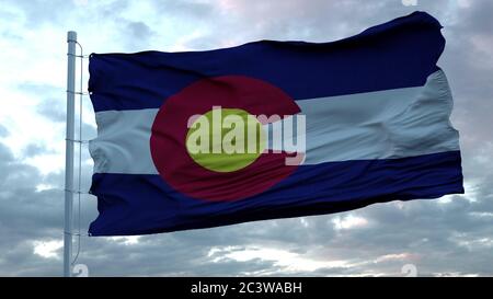 Flagge von Colorado winkt im Wind gegen tief schönen Wolken Himmel. 3d-Rendering Stockfoto