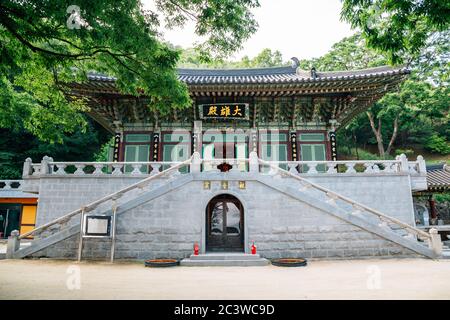 Ganghwa-gun, Incheon, Korea - 7. Juni 2020 : Goryeosan Berg Jeokseoksa Tempel Stockfoto