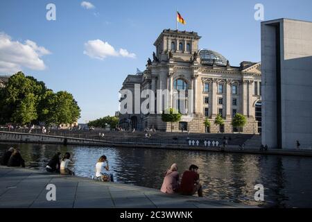 Marie-Elisabeth-Lüders-Haus im Regierungsviertel an der Spree, Berlin, Deutschland, Europa Stockfoto