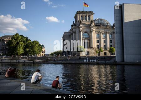 Marie-Elisabeth-Lüders-Haus im Regierungsviertel an der Spree, Berlin, Deutschland, Europa Stockfoto