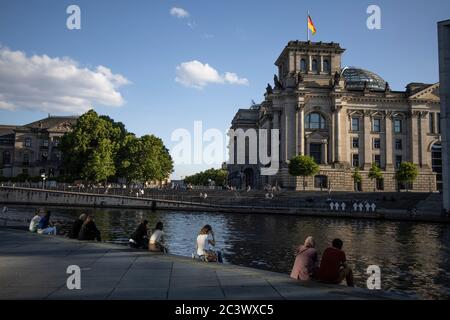 Marie-Elisabeth-Lüders-Haus im Regierungsviertel an der Spree, Berlin, Deutschland, Europa Stockfoto