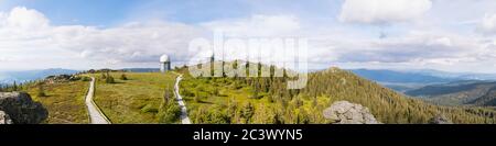 Panoramablick auf den Bayerischen Wald vom Großen Arber im Sommer, Deutschland Stockfoto