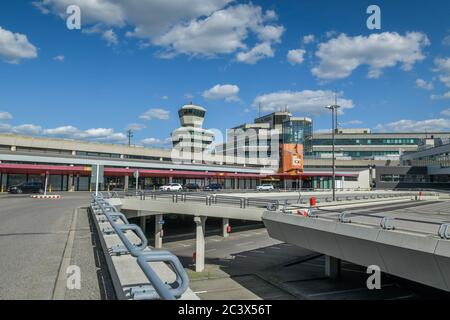 Hauptgebäude Terminal A mit Turm, Flughafen, Tegel, Reinickendorf, Berlin, Deutschland, Hauptgebäude Terminal A mit Tower, Flughafen, Deutschland Stockfoto