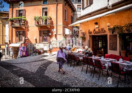 Malcesine Shopping & Dining, Gardasee Stockfoto