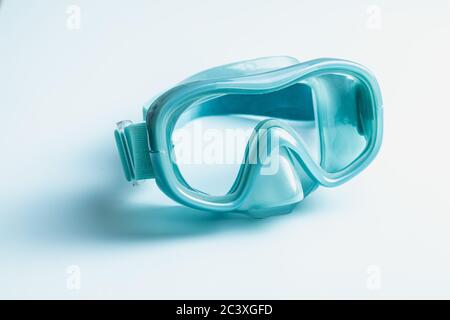 Blaue Tauchmaske auf blauem Hintergrund. Stockfoto