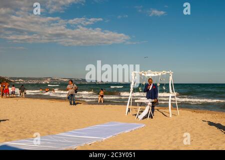 Hochzeit am Strand in Bulgarien Stockfoto