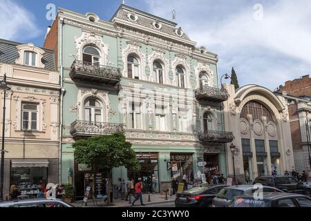 Klassische Architektur des 19. Jahrhunderts, Davit Aghmashenebeli Avenue, Tblisi, Georgia. Stockfoto