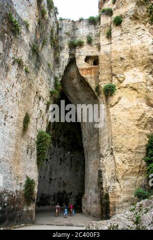 Dionisios Ohr, eine sizilianische Grotte voller Legenden und lebendiger historischer Geschichten. Berg der Themeniten, Siracusa (Sizilien / Italien) Stockfoto