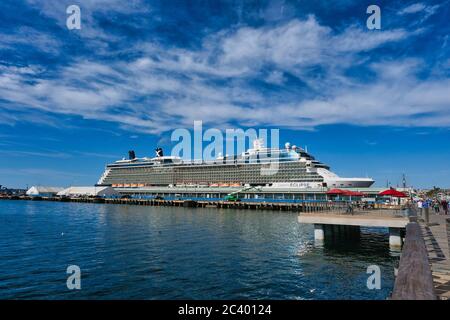 Celebrity Eclipse dockte in San Diego an Stockfoto