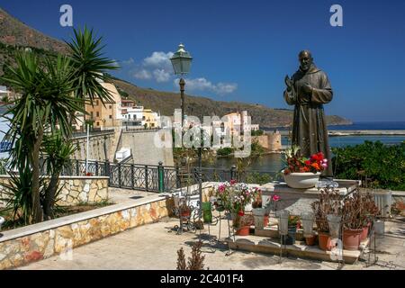 Castellammare del Golfo ist eine italienische Stadt in der Provinz Trapani in Sizilien (Italien). Stockfoto