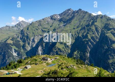 Die Cabane Brunet mit dem Bec des Rosses im Hintergrund, Val de Bagnes, Kanton Wallis (keine Eigentumsfreigabe) Stockfoto