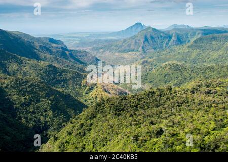 Luftaufnahme der Schluchten des Schwarzen Flusses Aussichtspunkt Mauritius. Stockfoto